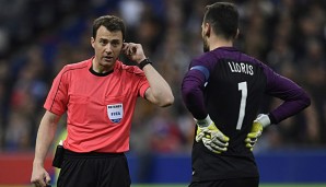 Im Freundschaftsspiel Frankreich - Spanien hatte der deutsche Referee Stieler Video-Hilfe