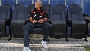 Jose Mourinho, Trainer Manchester United: "Ich denke nicht, dass Neymar mit 222 Millionen Euro teuer ist."