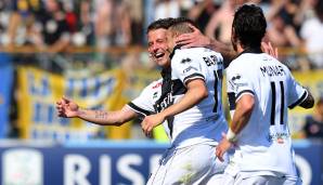 Sensationell hingegen ist die Rückkehr des FC Parma. Der Klub marschierte nach seinem Zwangsabstieg in die vierte Liga sofort wieder zurück in die Serie A durch! Am letzten Spieltag gabs den dramatischen Sprung auf Platz 2.