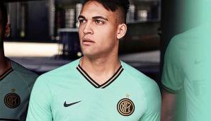 Inter Mailand - auswärts: Gar nicht mal so übel. Aus den Nerazzurri wird auswärts eine mintgrüne Truppe mit edler gold-schwarzer Verziehrung am Kragen und im Logo. Absolut sehenswert.