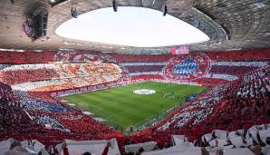 Auch der Rest des Stadions wirkte mit. Ganz im Zeichen des Mottos: "Wie seit über 100 Jahren wird es bleiben bis zum Tod. Unser Verein der FC Bayern in den Farben Weiß und Rot".