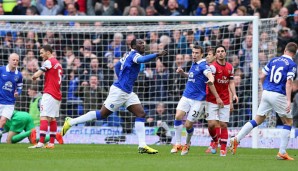 Romelu Lukaku (M.) erzielte das 2:0 für Everton gegen Arsenal