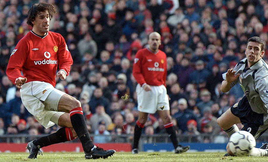 ANGRIFF: Der Niederlänger Ruud van Nistelrooy gewann mit Manchester United ein Mal die Meisterschaft und den englischen Pokal. Der Stürmer netzte in 150 Premier-League-Partien 95 Mal ein