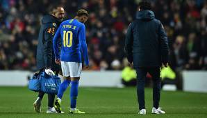 Neymar verletzte sich bei einem Torabschluss im Testspiel gegen Kamerun.
