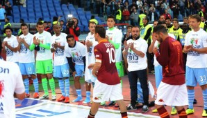 Es war nicht das erste Mal. 2013 applaudierten die siegreichen Lazio-Spieler dem unterlegenen Totti nach dem Pokalfinale