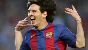 Lionel Messi feiert sein erstes Profi-Tor für den FC Barcelona
