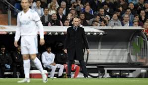 Zinedine Zidane ist ratlos: Beim spanischen Meister und Champions-League-Sieger Real Madrid läuft es in dieser Saison bislang gar nicht. Barca ist in der Liga weit enteilt, in der Champions League steht nur Platz zwei