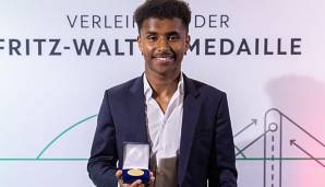 Karim Adeyemi bekam im August die Fritz-Walter-Medaille in Gold überreicht.