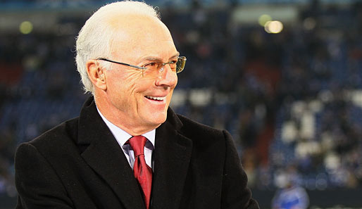 FIFA-Exekutivmitglied Franz Beckenbauer schlug vor, die WM in Katar im Winter auszurichten