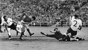 WM 1958 in Schweden: Argentinien (3:1), Tschechoslowakei (2:2), Nordirland (2:2), Foto: Spiel um Platz drei gegen Frankreich (3:6)