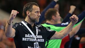 Die SG Flensburg-Handewitt hat das Hinspiel gegen Meschkow gewonnen - Trainer Maik Machulla jubelt.