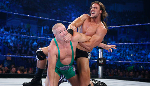 Drew McIntyre (r.) gilt in der WWE als "The Chosen One" und hielt bereits zwei Titel