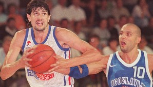 1997: Aleksander Djordjevic (Jugoslawien, rechts) - 12,6 Punkte pro Spiel - Turniersieger