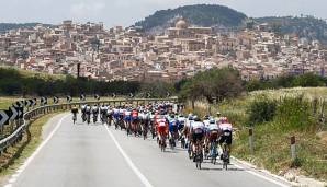 Bei der fünften Etappe des Giro d'Italia ist es zu einem folgenschweren Unfall gekommen.