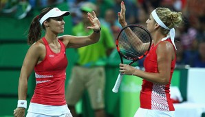 Martina Hingis und Timea Bacsinzky können sich über den Final-Einzug freuen