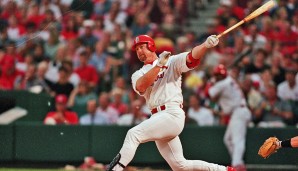 MARK MCGWIRE (Oakland Athletics, St. Louis Cardinals) - 58 HR: "Big Mac" begann 1997 bei den Oakland A's ehe er dann nach Missouri getradet wurde. Bei den A's schlug er sogar zehn Homeruns mehr (34)