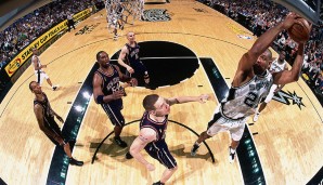 Tim Duncan (San Antonio Spurs) zeigte in den Finals 2003 eine Sahneleistung und zerstörte die New Jersey Nets mit Jason Kidd mit 21 Punkten, 20 Rebounds, 10 Assists und 8 Blocks (NBA-Rekord). Näher kam in den Playoffs niemand einem Quadruple Double