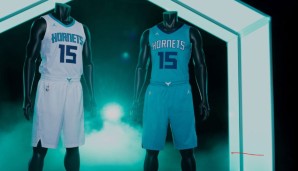 Auch die Hornets verzichten auf Schnickschnack. Die Besonderheit: Statt des Nike-Swooshs wird das Jordan-Logo präsentiert
