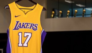 Kommen wir zu den den Lakers und ihren altbewährten Farben gelb...