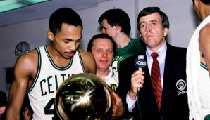 1984: Die Lakers führen gegen die Celtics mit 1:0 und es sieht so aus, als könnten sie auch Game 2 gewinnen. Kurz vor Schluss führt L.A. mit 113:111 und hat Einwurf - doch Gerald Henderson spritzt dazwischen, klaut den Ball und gleicht zur Overtime aus...