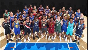 Cheeeeeeese! Die NBA bat zum traditionellen Fotoshooting mit den Rookies in der Trainingshalle der New York Knicks. Das ist dabei herausgekommen...