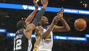 Kevin Durant und die Warriors müssen gegen die Spurs bereits die dritte Niederlage in Folge hinnehmen.