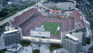 Tampa Bay Buccaneers: 168,5 Millionen Dollar kostete der 1998 fertig gestellte Bau, 2016 wurde das Stadion großzügig renoviert. Maximal bis zu 75.000 Zuschauer finden hier inzwischen Platz