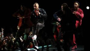 There he is - Justin Timberlake performt eine Halftime-Show, bei der wohl mit aller Macht Skandale vermieden werden sollten.