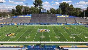 Auch Gerüchte über das Übergangsjahr ins CEFCU Stadium von San Jose State scheinen unrealistisch. Das Stadion fasst lediglich 30.500 Zuschauer und hat einen Kunstrasen (wohl ein Ausschlusskriterium für Davis).