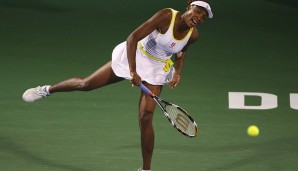 20.02.2009, Barclays Dubai Tennis Championship (Dubai, Hartplatz), Halbfinale: Serena - Venus 1:6, 6:2, 6:7