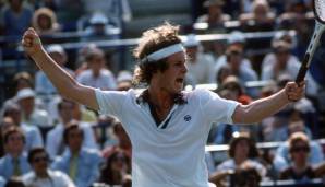 Im Jahr 1979 gewinnt McEnroe den ersten von drei US-Open-Erfolgen in Serie. Insgesamt gelingen ihm sieben Grand-Slam-Siege im Einzel, drei davon auf dem heiligen Rasen von Wimbledon.