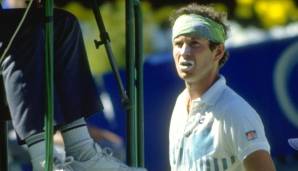 Bei den Australian Open 1990 wird McEnroe aufgrund von unfältigen Aussagen gegen die Offiziellen in der vierten Runde disqualifiziert. Es ist nicht das erste Mal, dass er seine Emotionen nicht im Griff hat.