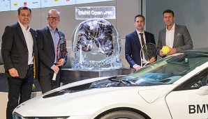 Michael Mronz, Patrik Kühnen und Co. mit dem Siegerauto bei den BMW Open 2017