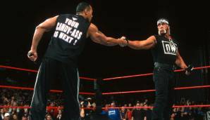Episode 456, 18. Februar 2002: Zwei Legenden unter sich: The Rock und Hulk Hogan.