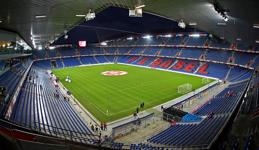 Das Stadion wurde für runde 22 Millionen Euro ausgebaut und fasst 42.500 Zuschauer