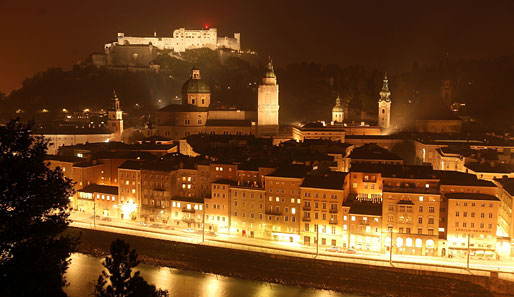 Die Mozart-Stadt bei Nacht: 150.000 Menschen leben in Salzburg