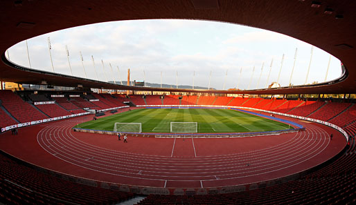 Das Stadion wurde für 67 Millionen Euro neu gebaut. 30.000 Zuschauer passen rein