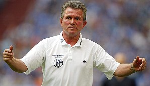 Zur Saison 2003/2004 verpflichteten die Königsblauen mit Jupp Heynckes einen großen Namen. Doch der heutige Bayern-Trainer wurde nach einem schwachen Saisonstart 2004/2005 entlassen
