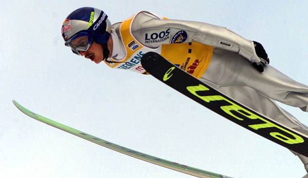 2000/2001: Adam Malysz (Polen). Musste sich auf den ersten beiden Schanzen noch geschlagen geben, ehe er in Innsbruck und Bischofshofen triumphierte