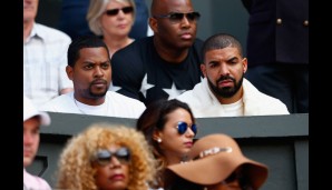 Ihn kennen wir immerhin. Rapper Drake war erneut am Start. Aber: Why so serious?