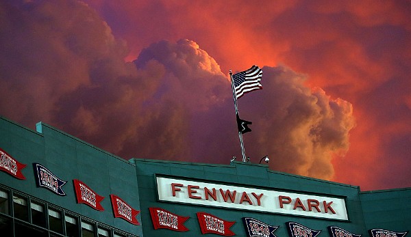 Alle größeren Erfolge der Boston Red Sox finden sich oberhalb der Tribüne hinter der Home Plate in Form von Wimpel-Schildern