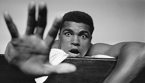 Ein Jahr ist vergangen, seit einer der größten Sportler aller Zeiten von uns gegangen ist. Cassius Marcellus Clay Jr alias Muhammad Ali. Weltmeister. Legende. Oder einfach: The Greatest of All Time