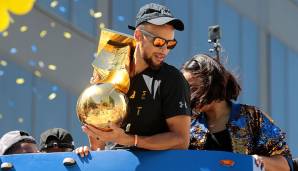Platz 3: Stephen Curry (2021/22) 45,8 Millionen Dollar bei den Golden State Warriors