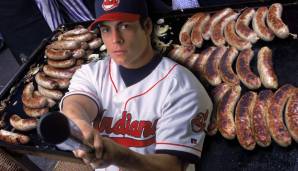 Wir kehren zurück zum Baseball: Marty Cordova schaffte es im Mai 2002 ein Spiel zu verpassen, weil er sich auf der Sonnenbank das Gesicht verbrannt hatte. Der Gute war eingepennt.