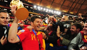2010 krönte sich Ex-Bayern-Star Xabi Alonso mit der spanischen Nationalmannschaft zum Weltmeister. Fast hätte er das Finale allerdings verpasst. SPOX zeigt die kuriosesten Sportlerverletzungen.