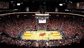 Ihre Heimspiele tragen die Heat in der American Airlines Arena aus, die 1999 fertiggestellt wurde. 19.600 Personen finden dort bei Basketballspielen Platz