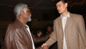 Yao verdiente sich die Anerkennung der Größten des Sports, wie beispielsweise Bill Russell