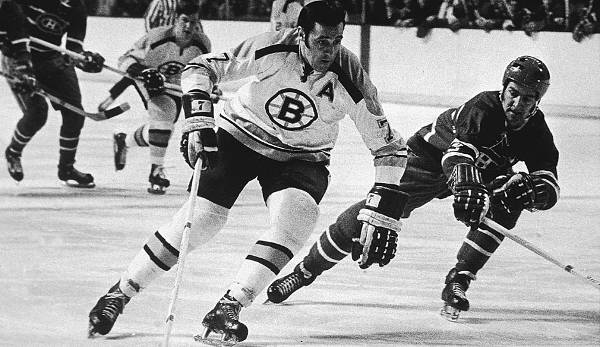 Platz 10 - Phil Esposito (1590 Punkte in 1282 Spielen: 717/873) führte die Boston Bruins 1969/70 und 1971/72 zum Stanley-Cup-Sieg. War der erste Spieler der NHL, der die 100-Tore-Marke in einer Saison knackte.