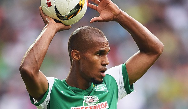 Platz 20: Theodor Gebre Selassie (SV Werder Bremen), 19 Einwürfe zum Gegner