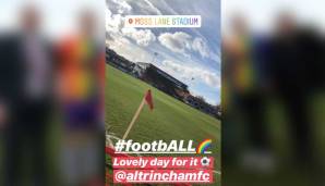 Anlässlich der Aktion des Vereins machte der Hashtag #footbALL die Runde. Die Shirts wurden nach dem Spiel (1:1) zugunsten des Neubaus eines LGBTI-Zentrums in Manchester versteigert.